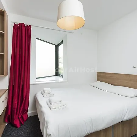 Spacious Studios At Axo Camden In London
